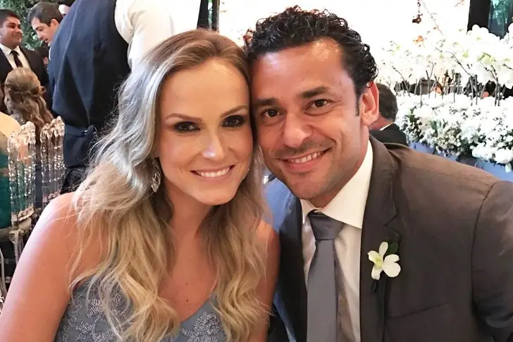 Fred (38) e Paula Armani – 7 anos de casamento