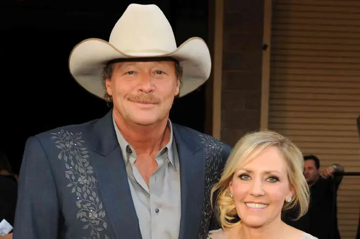 Alan Jackson and Denise Jackson – Together Since 1979
