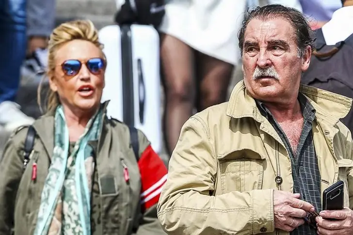 Lydia Lozano – 61 años (2022) y Carlos García – 70 años (2022) – Casados desde 1990