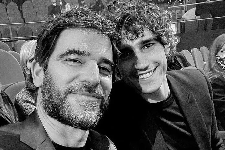 Alfonso Bassave – 44 Años (2024) Y Daniel Duboy – Juntos Desde 2019
