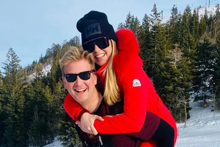 Peter Doocy and Hillary Vaughn – Together Since 2021