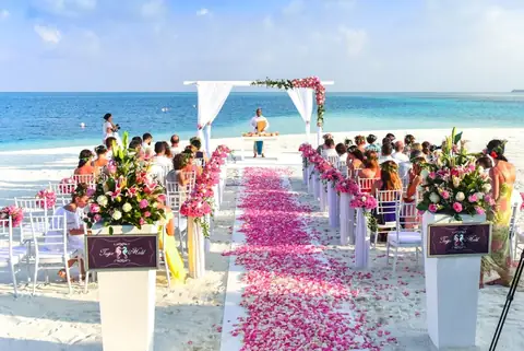 5 Practical Tips to Save Money For Your Wedding
