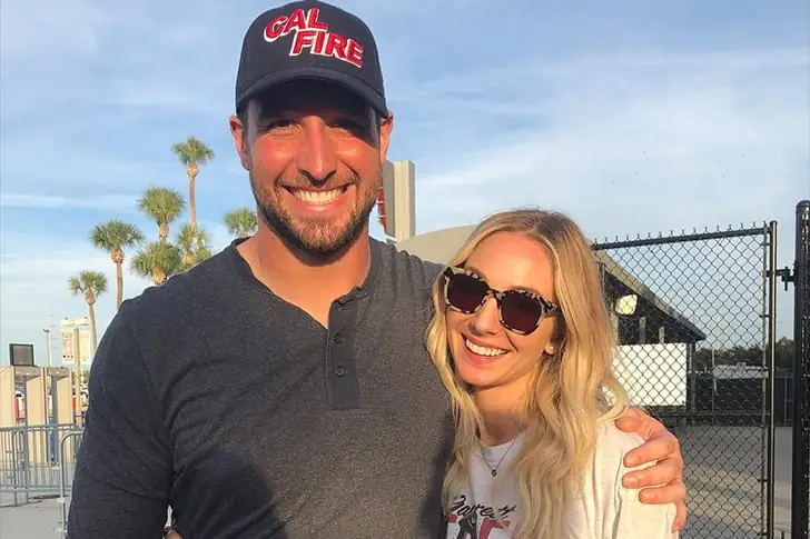 San Francisco 49ers’ Garrett Celek & Hooters Model Sarah Hinton