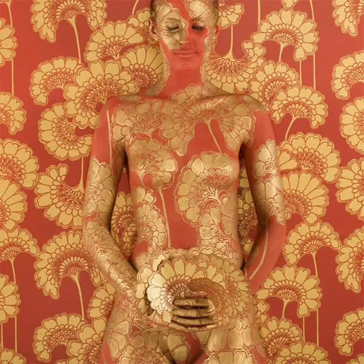 When Skin Becomes Wallpaper