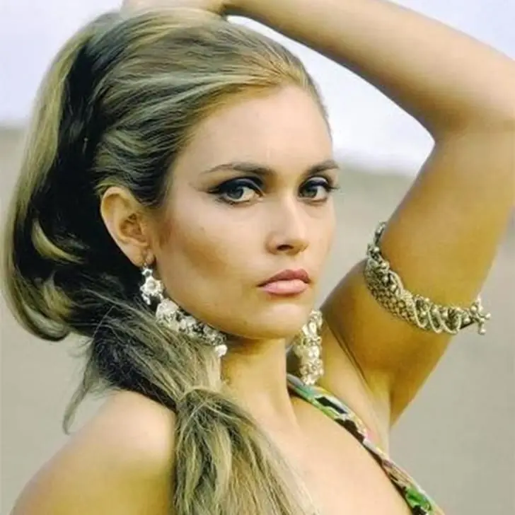 The Alluring Alexandra Bastedo In The ‘60s
