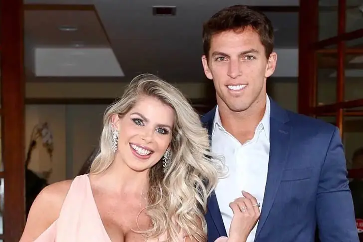 Karina Bacchi (45) e Amaury Nunes (39) – 3 anos de casamento, um filho