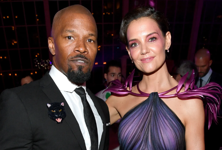 Paparazzi lenses focus on the elusive couple: Are Jamie Foxx and Katie Holmes back together in 2024?